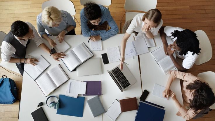 Kerja Tim Tak Lahir Secara Instan! Kenali Tuckman's Team Development