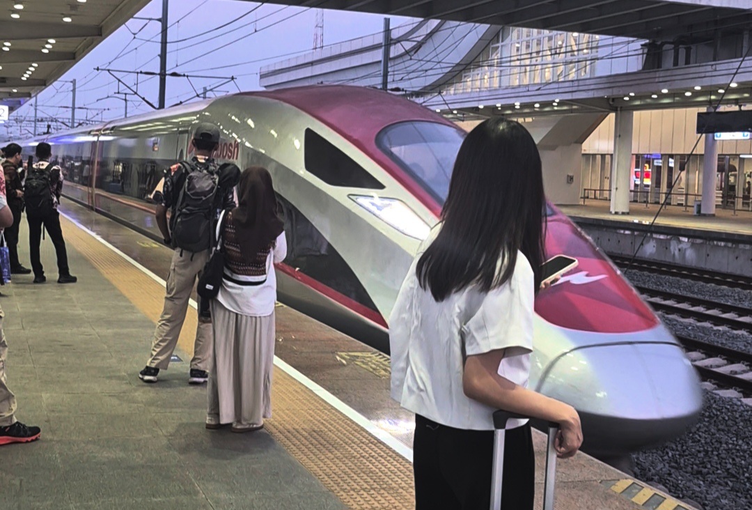 Menkeu Purbaya Ogah Bayar Utang Whoosh Pakai APBN, Ekonom: Langkah Tepat