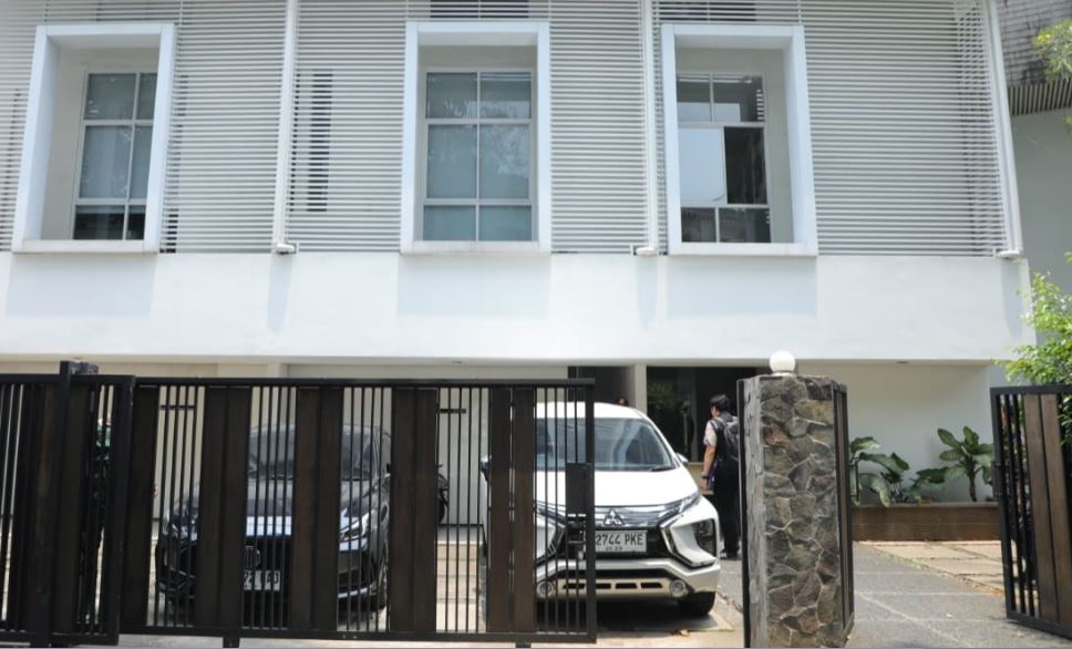 Jejak Uang Panas Riza Chalid, Kejagung Sita Rumah Mewah di Kebayoran Baru