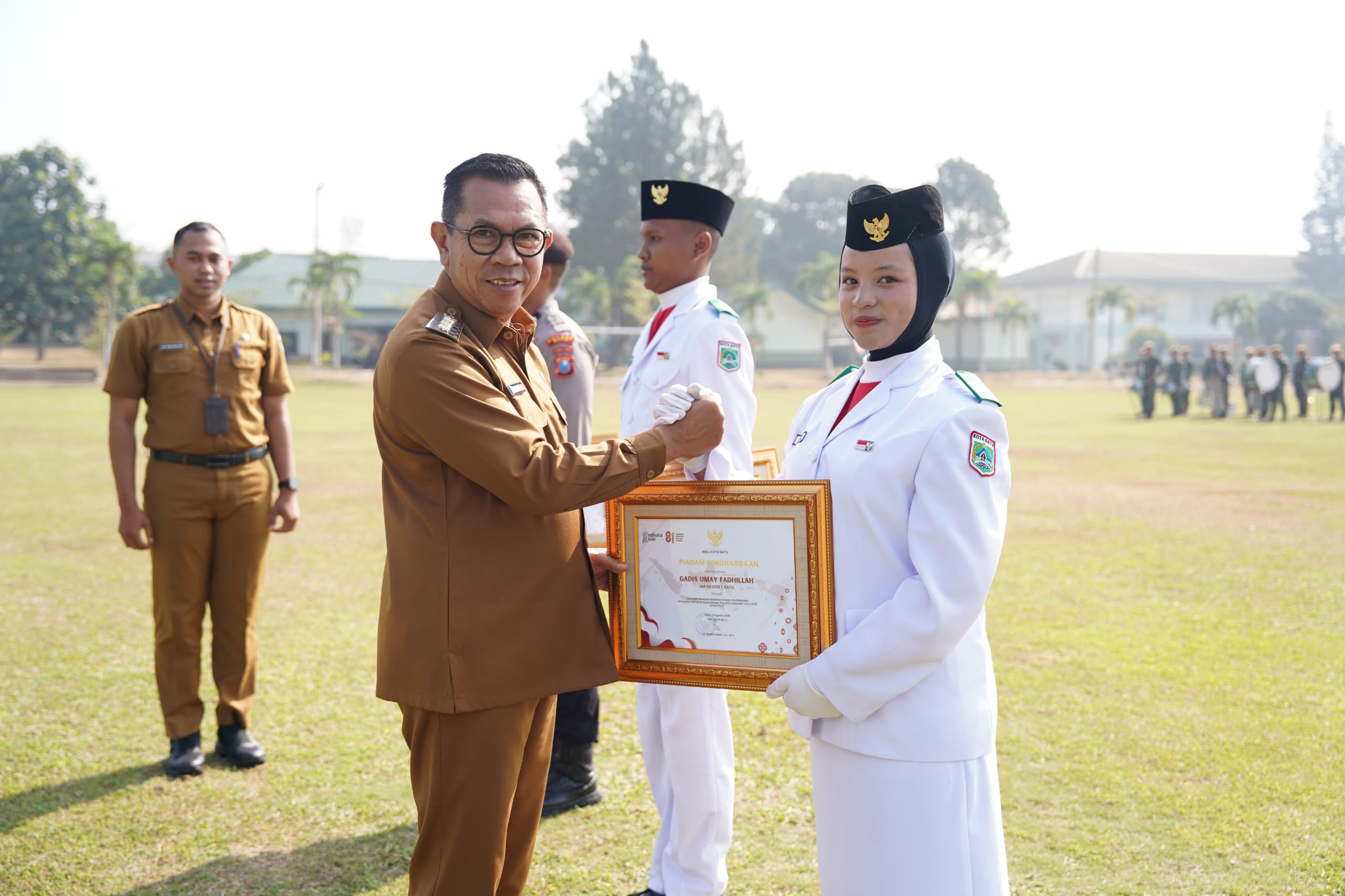 72 Paskibraka Kota Batu 2026 Purnatugas, Nurochman Tekankan Pentingnya Karakter