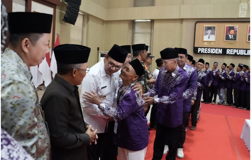 Jemaah Haji Kota Batu Dilepas Wali Kota, Akan Berangkat Sabtu, 24 Mei