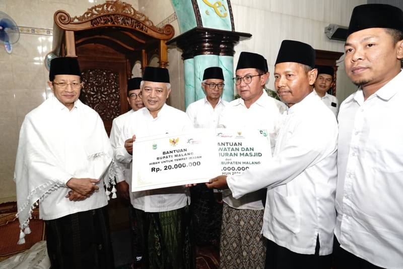 Menag Nasaruddin Umar Jadi Imam Suling di Pagelaran, Gus Qowim Datang untuk Studi Tiru