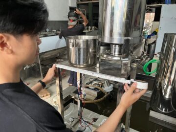 Inovasi Teknologi Peningkat Daya Tahan Kopi Susu Siap Minum UMKM oleh Mahasiswa UB