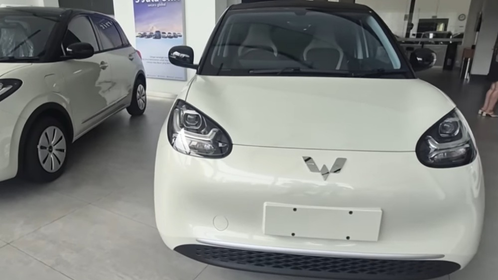 Wuling Cuci Gudang Mobil 2025, Diskon hingga Rp100 Juta dan Garansi Seumur Hidup untuk EV