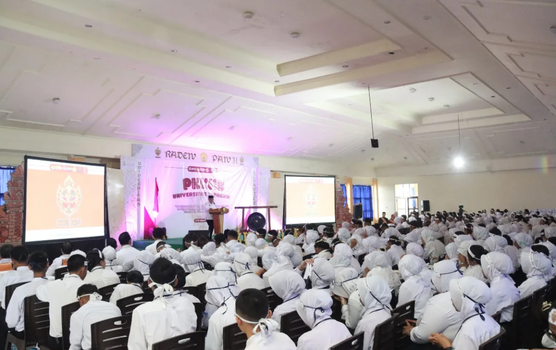 Universitas Kepanjen Sambut 700 Mahasiswa Baru Lewat PKKMB 2025, Dorong Program Magang Unggulan