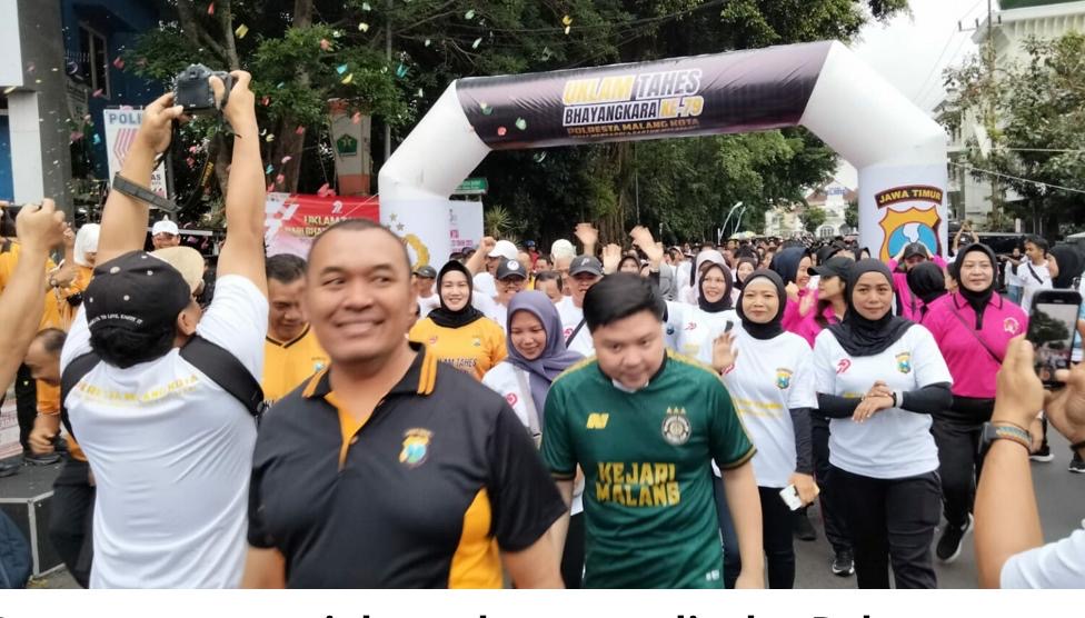 Polresta Malang Kota Gelar Jalan Sehat “Uklam Tahes”, Wujudkan Bhayangkara Humanis dan Dekat Masyarakat