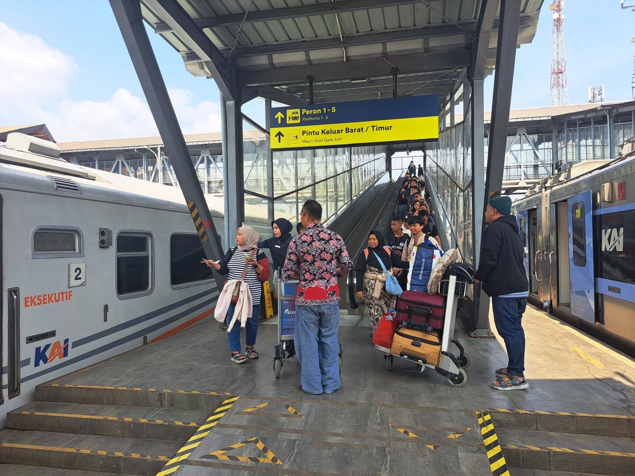 Sudah 34 Ribu Lebih Penumpang KA Liburan Lewat Stasiun Malang, Diskon Tiket 30 Persen Masih Berlaku Lho!