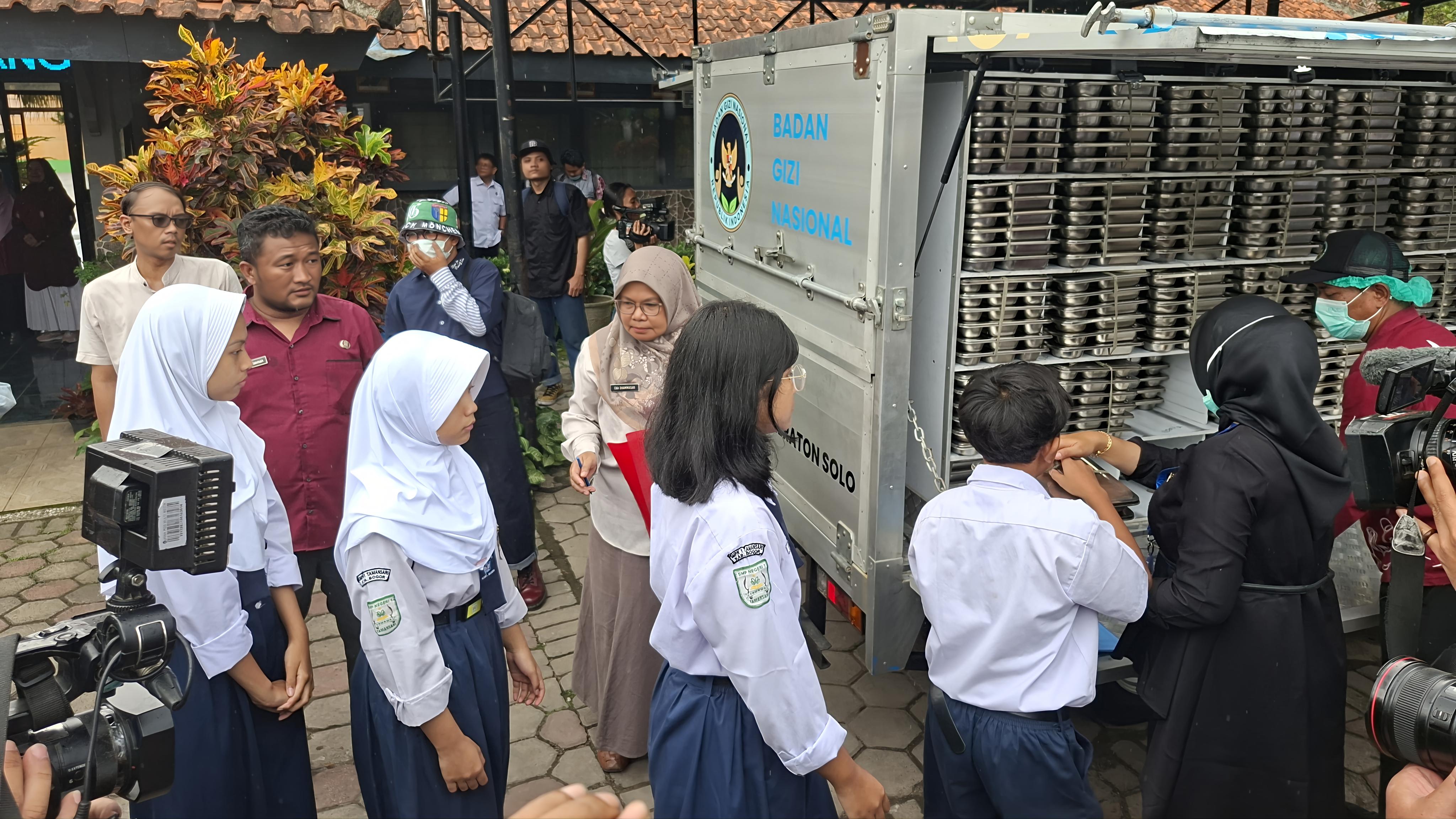 MBG Tetap Jalan saat Libur Nataru, Menunya Makanan Siap Saji