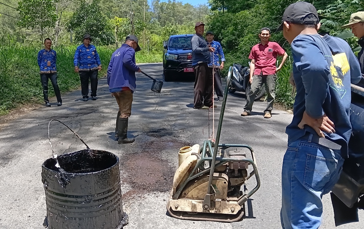 PUPR Kota Batu Benahi Jalan Berlubang untuk Keamanan-Kenyamanan Wisatawan Libur Nataru