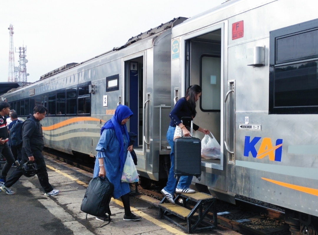 Antisipasi Bencana Hidrometeorologi, KAI Daops 8 Siagakan Stasiun Jaga dan AMUS