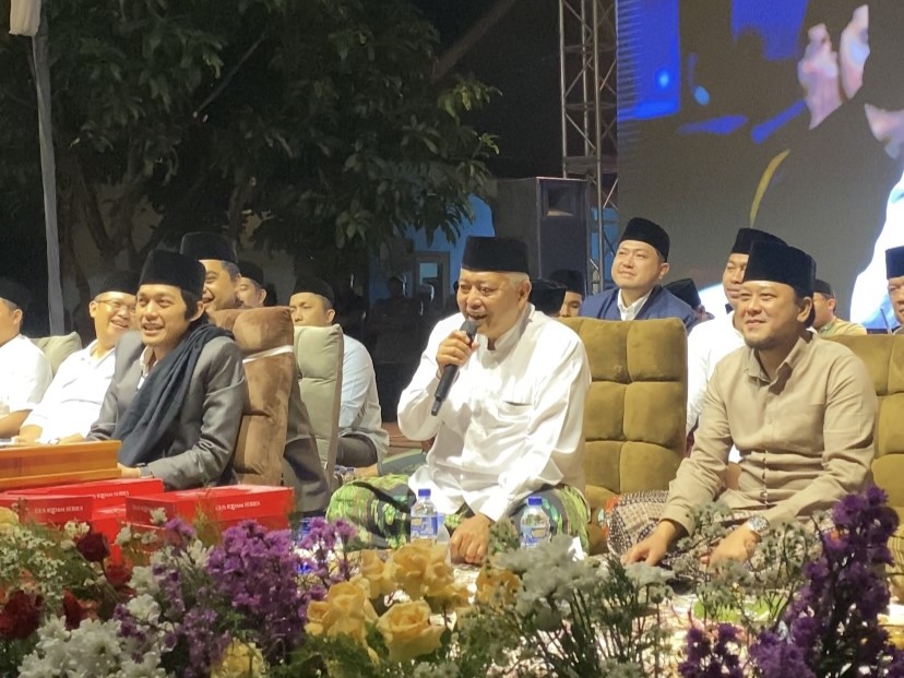 Ngaji Bareng Gus Iqdam di Purwosekar, Bupati Sanusi Ajak Warga Teladani Nilai Isra Miraj