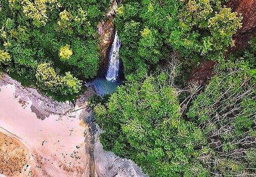 Menyingkap Pesona Pantai Sipelot, Surga Tersembunyi Berpasir Cokelat di Selatan Malang