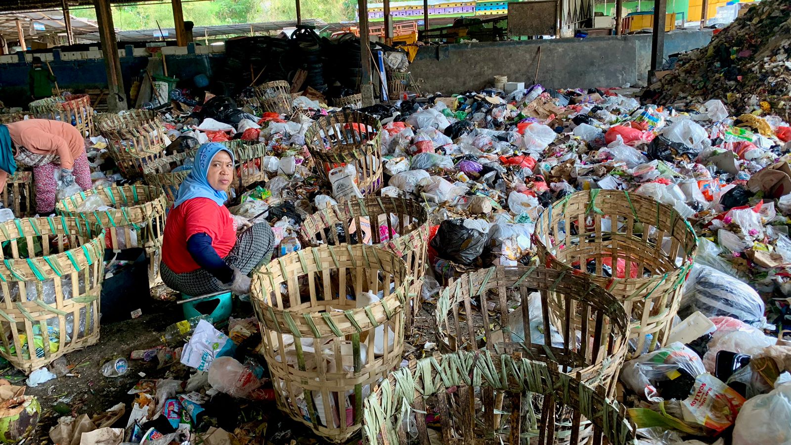 Solusi Masalah Sampah di Mulyoagung dengan Konsep 3 R, Sampah Diolah jadi Berkah