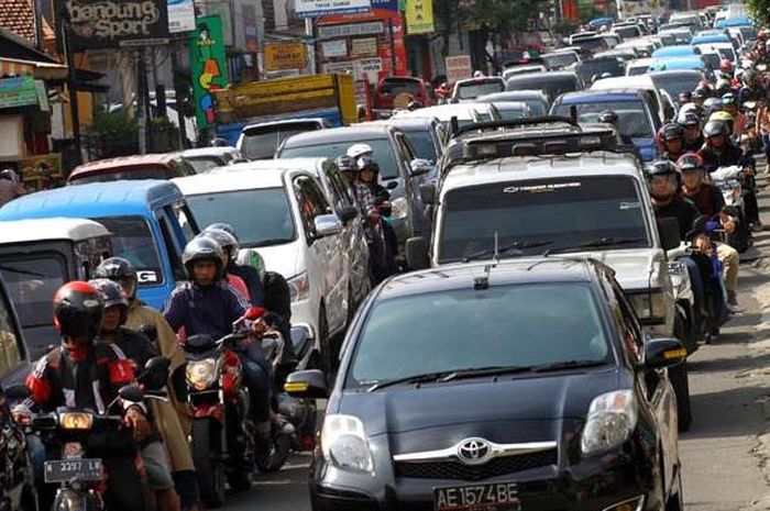 Libur Panjang Berdampak ke Malang! 124 Ribu Kendaraan Padati Tol, Naik Hampir 20 Persen