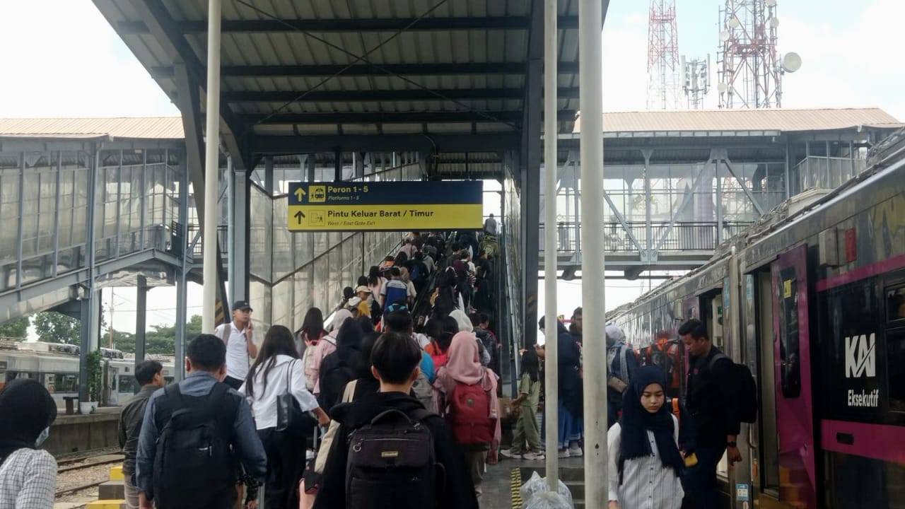 Libur Panjang Waisak 2025, KAI Daop 8 Surabaya Tambah Jadwal KA dari Stasiun Malang