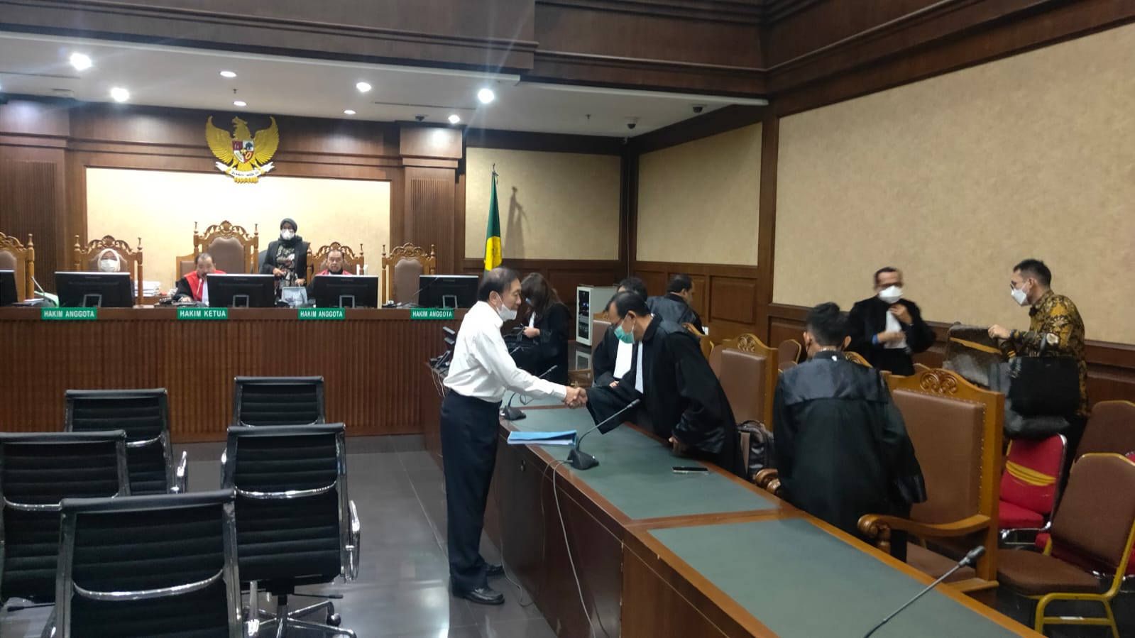 Menyerobot Mampir Kantor usai Persidangan, Surya Darmadi Dipindah ke Nusakambangan