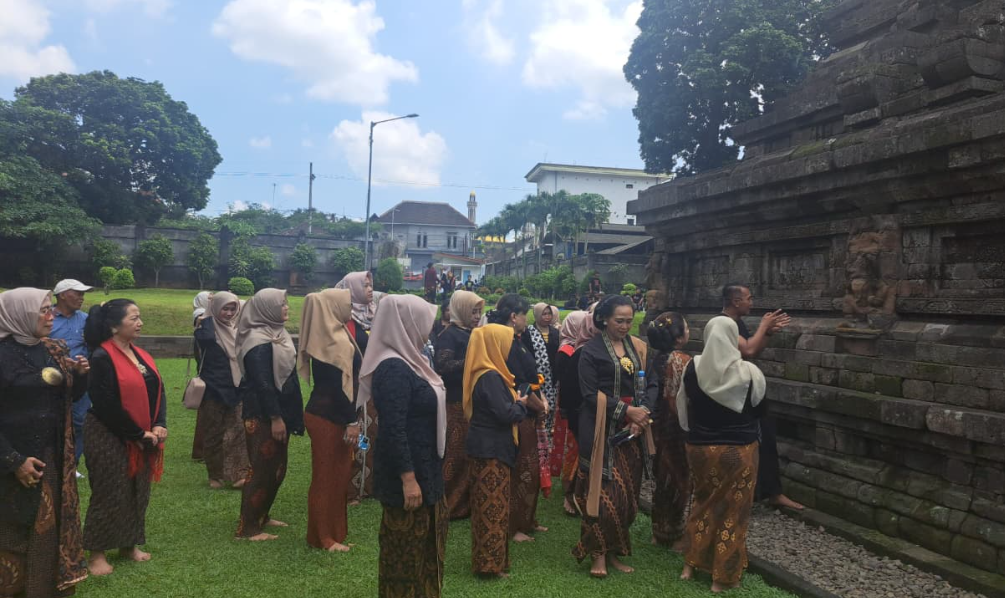 Peringatan Hari Kartini di Candi Kidal: Membaca Relief, Menyulam Makna Perjuangan Perempuan