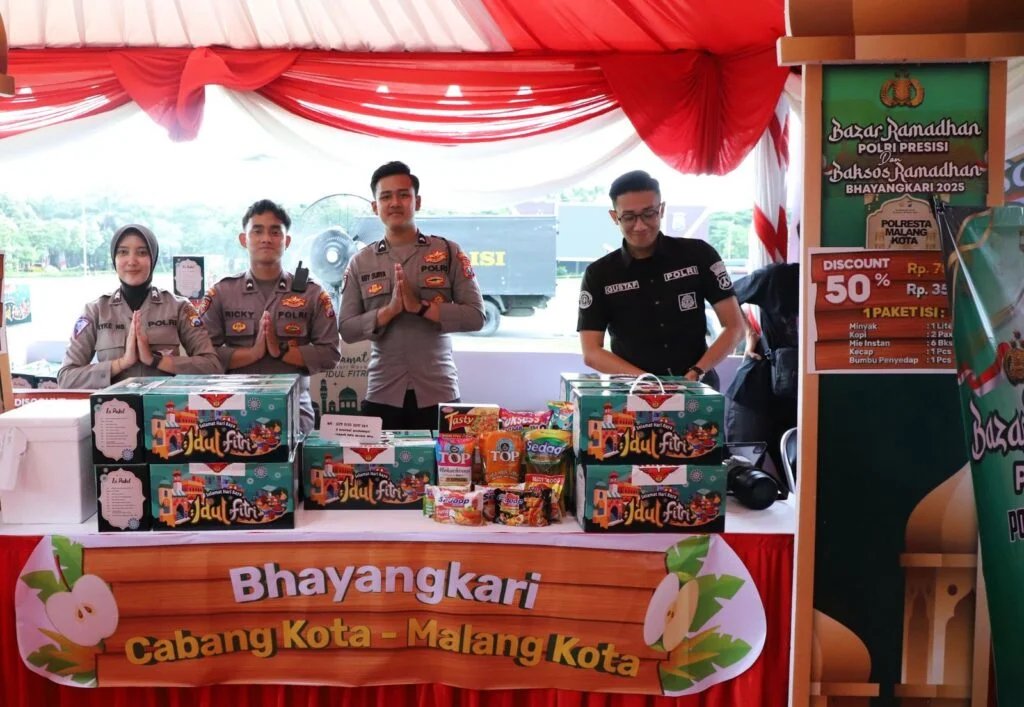 Laris Manis, Bhayangkari Polresta Malang Kota Sukses Jual 150 Paket Sembako Dalam Sekejap di Bazar Ramadan