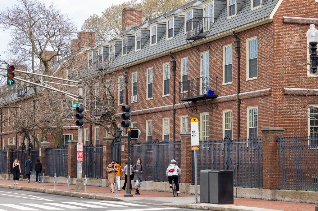 Kampus China Tendang  Harvard University dari Urutan Terbaik Dunia, Juga Dominasi 9 Besar Teratas