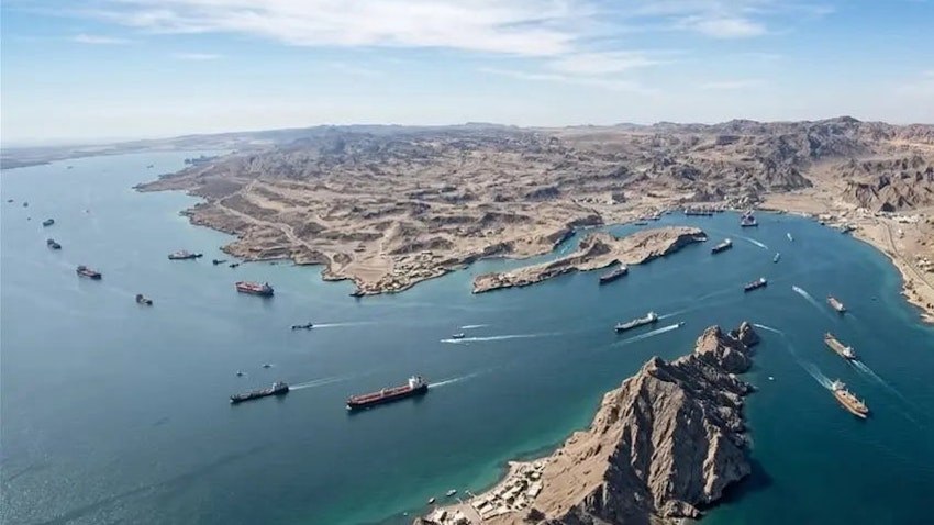 Iran Bantah Klaim Dua Kapal Perang AS Berhasil Terobos Selat Hormuz