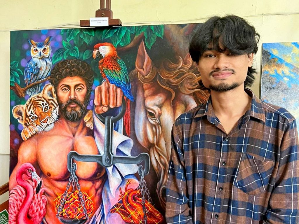 Tampilkan Karya Realis-Surealis, Mora John Curi Perhatian di Pameran Navastra X Designholic  