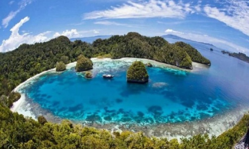 Pantai Nganteb Malang, Surga Tersembunyi yang Jadi Incaran Para Peselancar