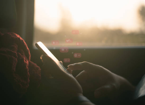 Warganet Habiskan 9 Jam per Minggu, Ini Tren Global dan Risikonya