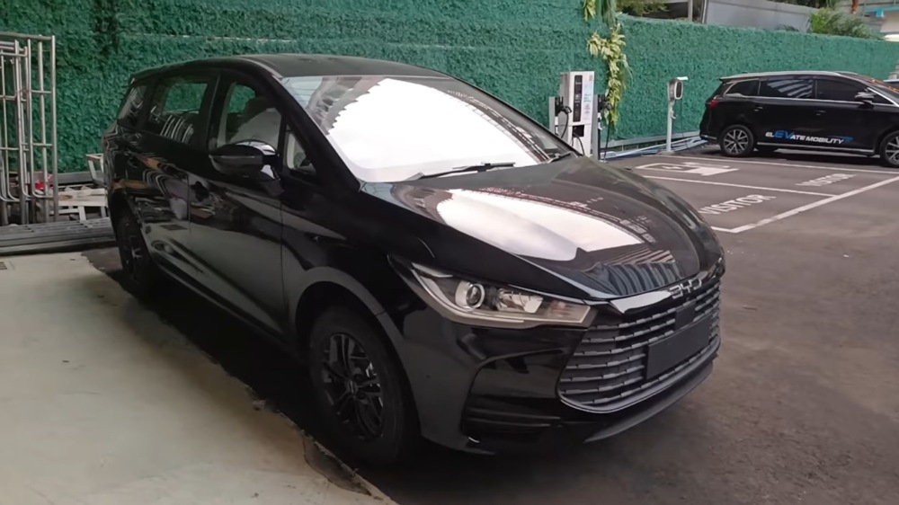 BYD M6 PHEV Termurah Bikin Kaget, Fitur Lengkap Sudah Ada Kamera 360 dan LED