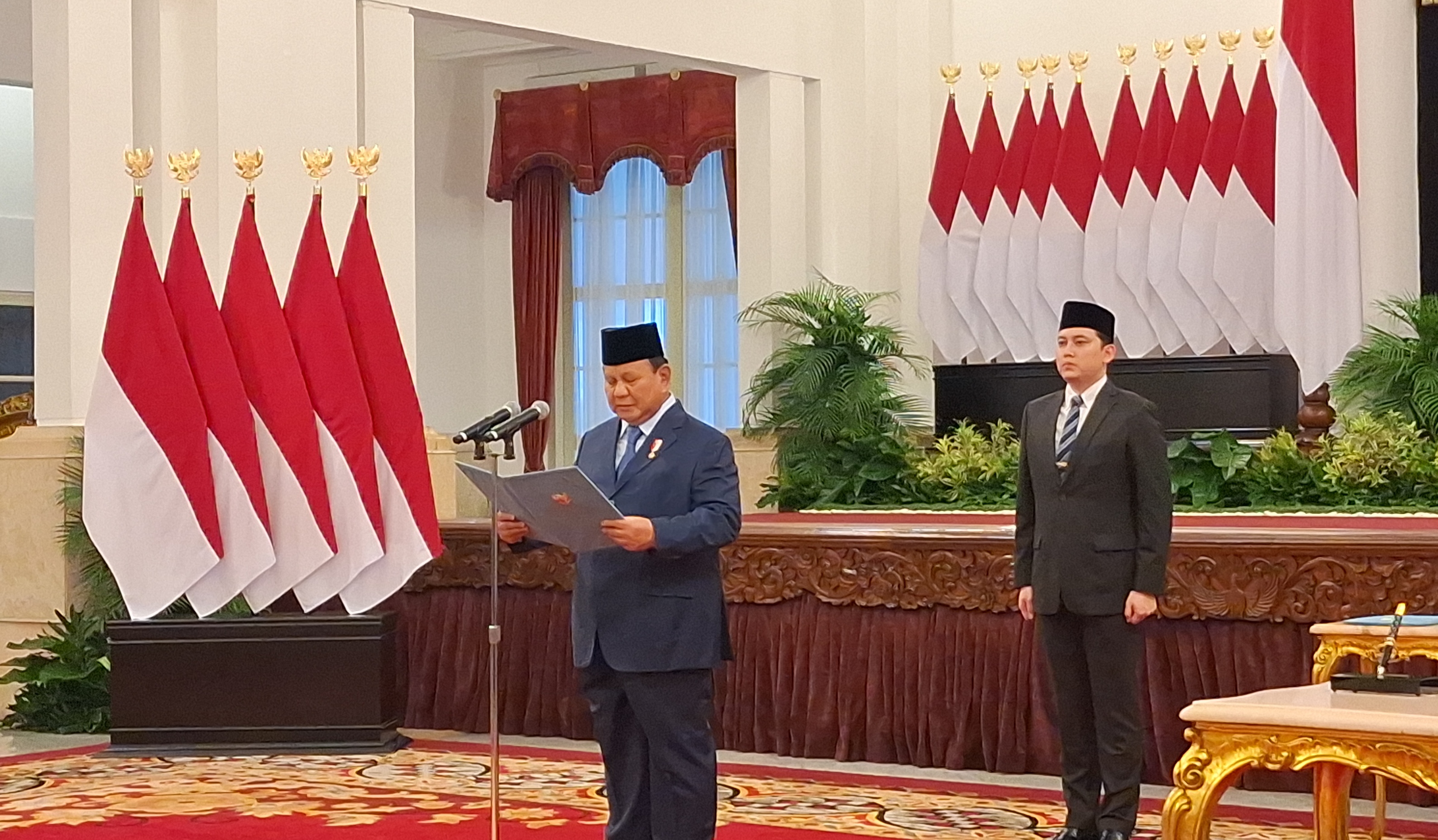 Presiden Prabowo Tulis Surat untuk 5 Menteri yang Direshuffle, Suratnya Diantarkan Langsung oleh.Sekkab