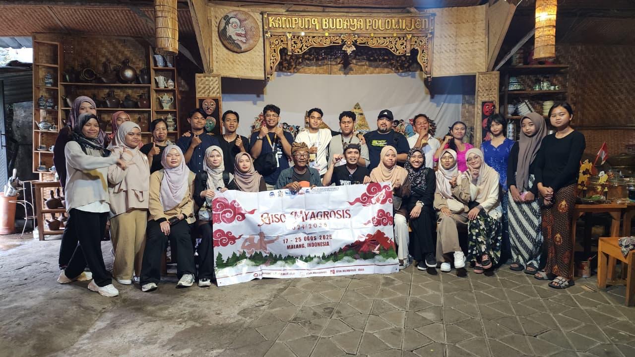 Mahasiswa Malaysia Belajar Kuliner, Batik, dan Panji di Kampung Budaya Polowijen