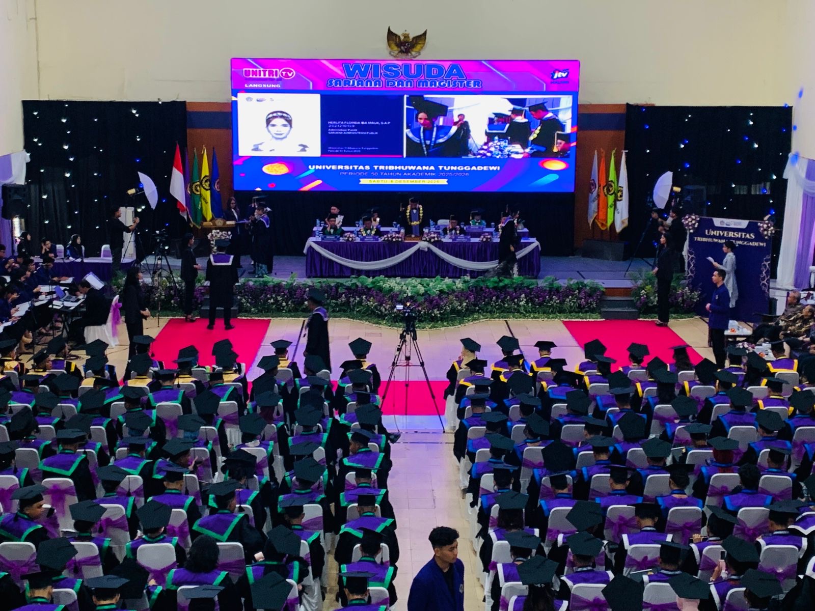 400 Lulusan Unitri Wisuda, Rektor Tekankan Keahlian Digital Humanis di Era AI