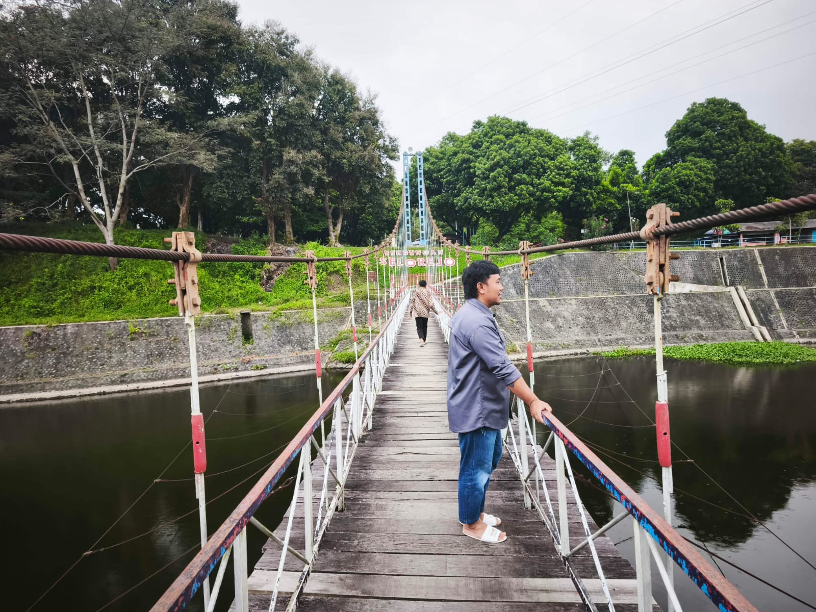 Jembatan Gantung Jadi Magnet Wisata Waduk Selorejo Ngantang