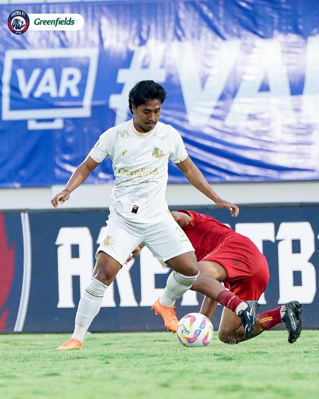 Sempat Hanya Bobol 2 Gol Babak 1, Arema All Stars Akhirnya Kalah 0-7 Saat Charity Match