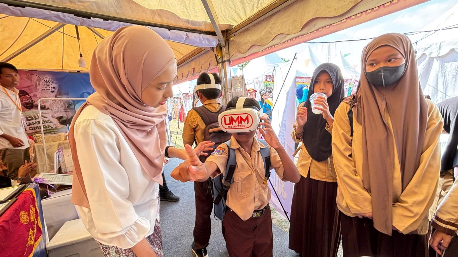 Mahasiswa UMM Kembangkan Teknologi VR untuk Belajar Seni, Batik hingga Anatomi secara Virtual