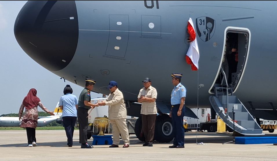  Pesawat Angkut Airbus A400M Pertama Milik Indonesia Mendarat di Halim