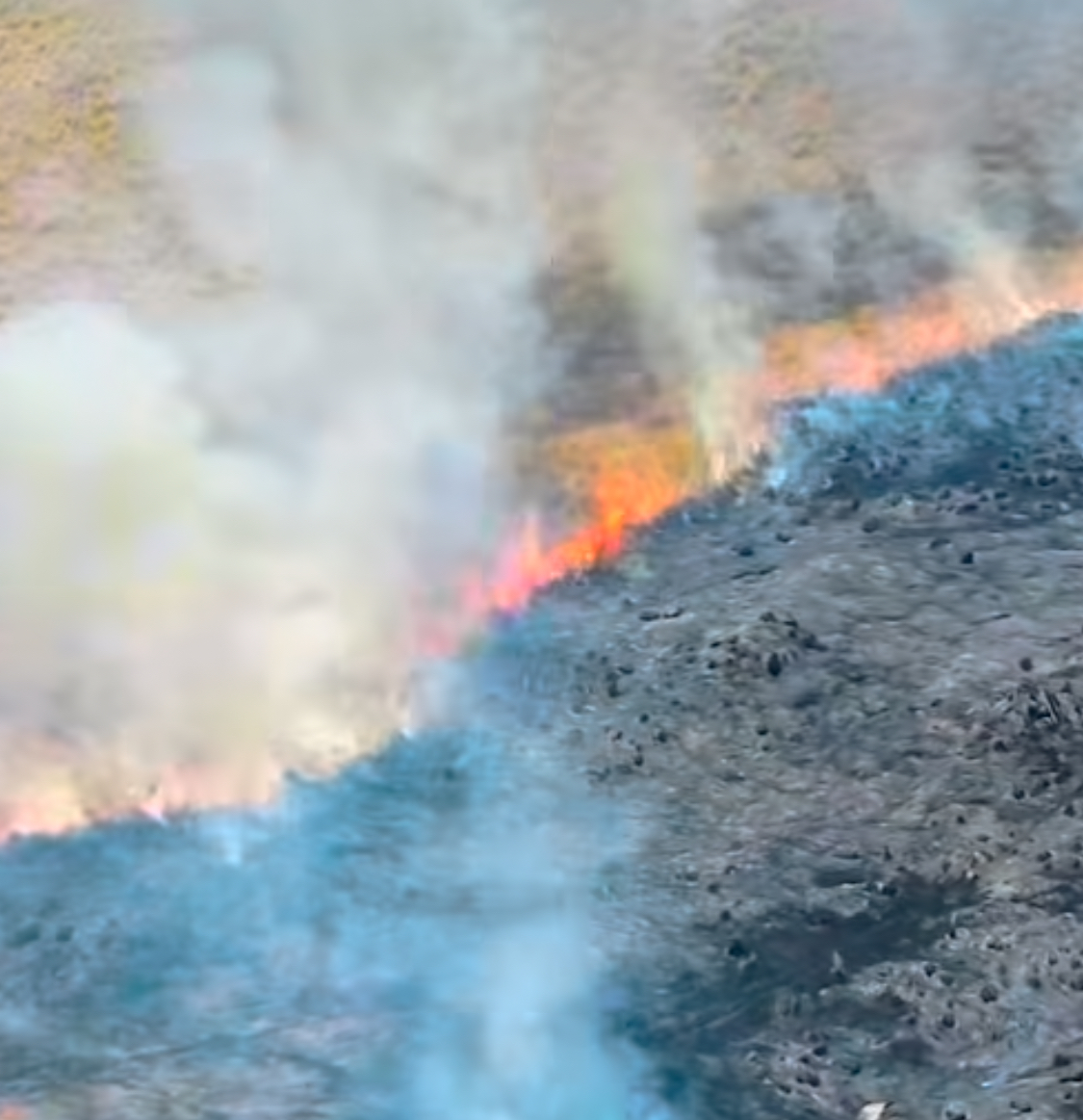 Pemadaman Karhutla Bromo Terkendala Medan, BNPB Kerahkan Dua Helikopter Water Bombing