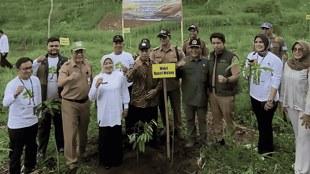 Tanam 5.000 Pohon, Wakil Bupati Malang Ajak Kolaborasi Antar Pihak untuk Kelestarian Alam