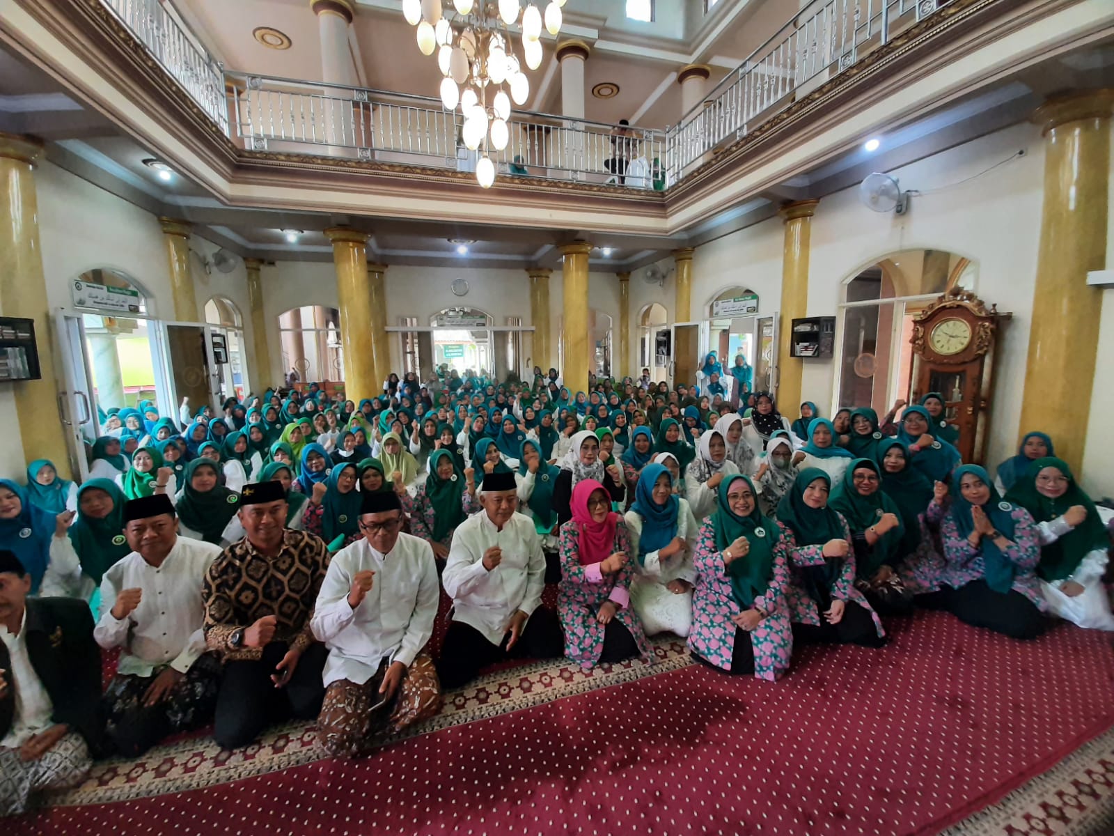 Dikukuhkan, Pengurus Majelis Muslmah Tajinan Diminta Peduli Isu Perempuan 