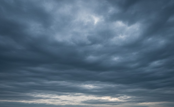 Prakiraan Cuaca Malang Raya 28 Januari: Waspada Hujan Lebat, Angin Kencang, dan Genangan di Perkotaan