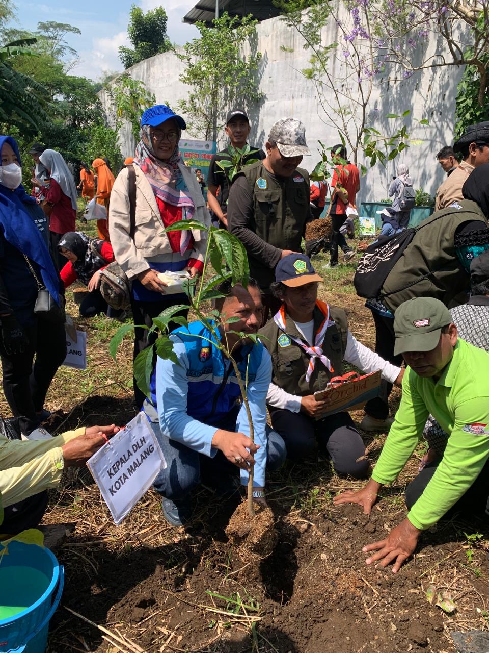 Pemkot Malang Bagi 3.192 Bibit Pohon untuk Percepat Program Penghijauan