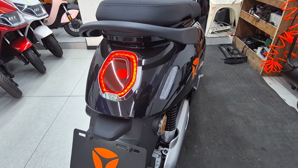 Yadea Osta P Punya Fitur Cruise Control hingga Turbo Mode, Ini Bedanya dengan Tipe H