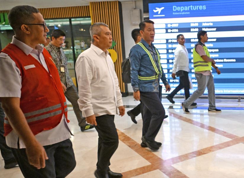 Menhub Dudy: Tiket Pesawat Nataru Turun 13-14%, Dorong Konektivitas dan Mobilitas Masyarakat