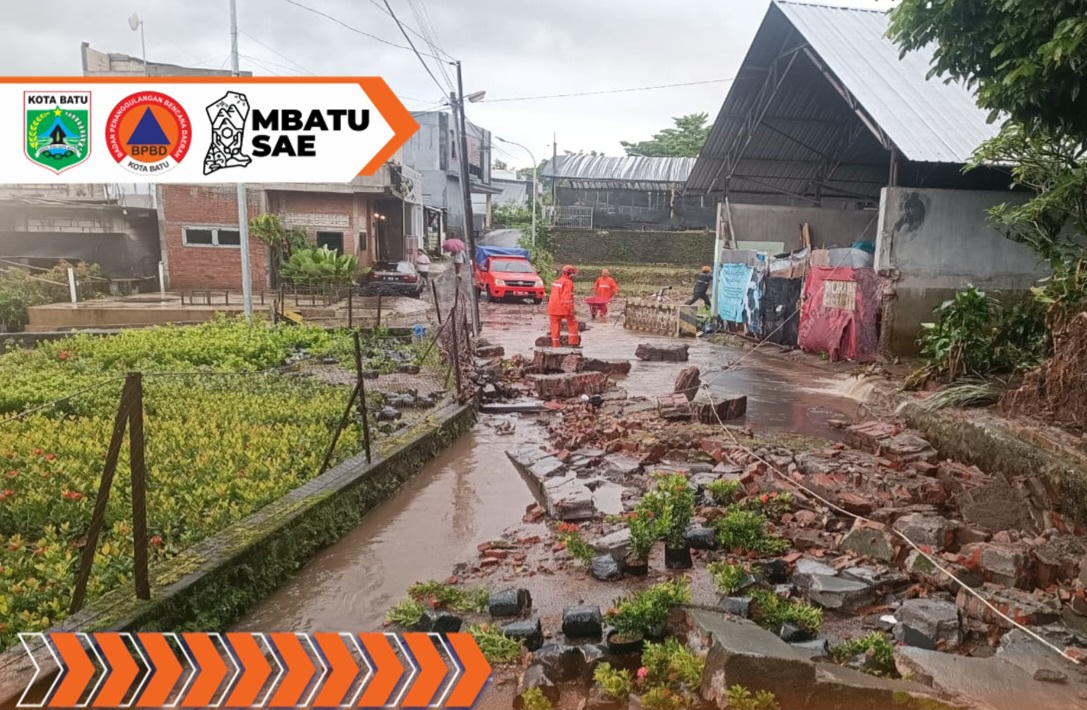 Dalam waktu Bersamaan, di Kota Batu Terjadi Dua Banjir usai Hujan Ekstrem