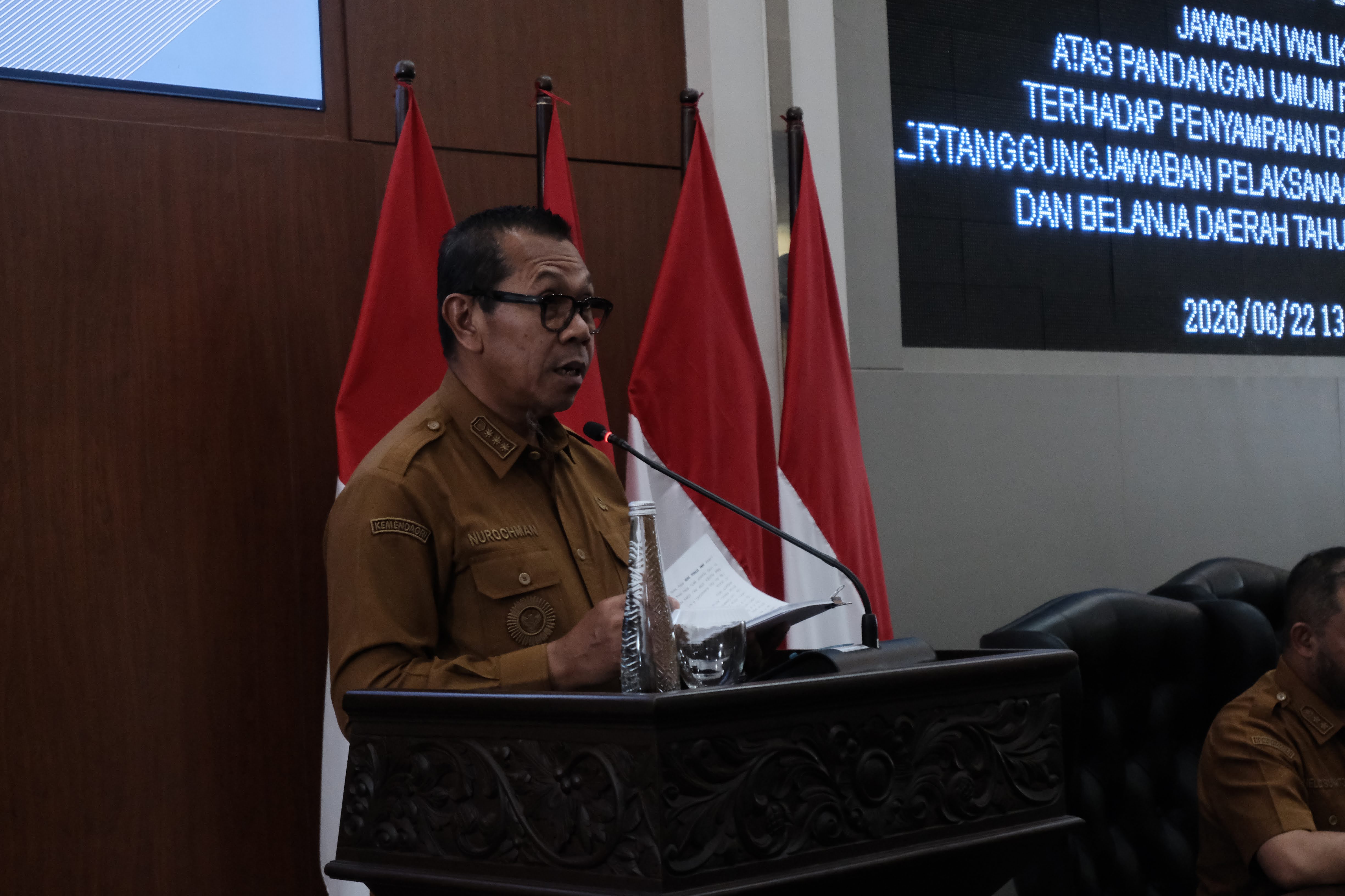 Disorot DPRD, Wali Kota Batu Nurochman Jelaskan Kendala Target Pajak dan Retribusi APBD 2025