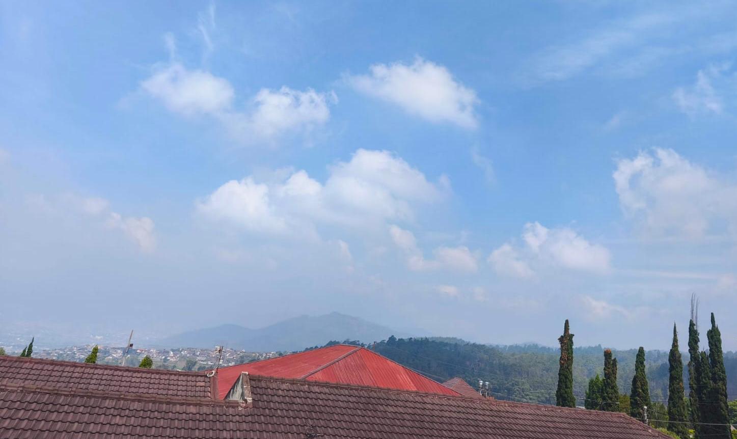 Cuaca Malang Raya 31 Juli 2026 Cerah Berawan, Bediding Menyengat hingga Panas Terik, Kabut Tebal Batu-Pujon