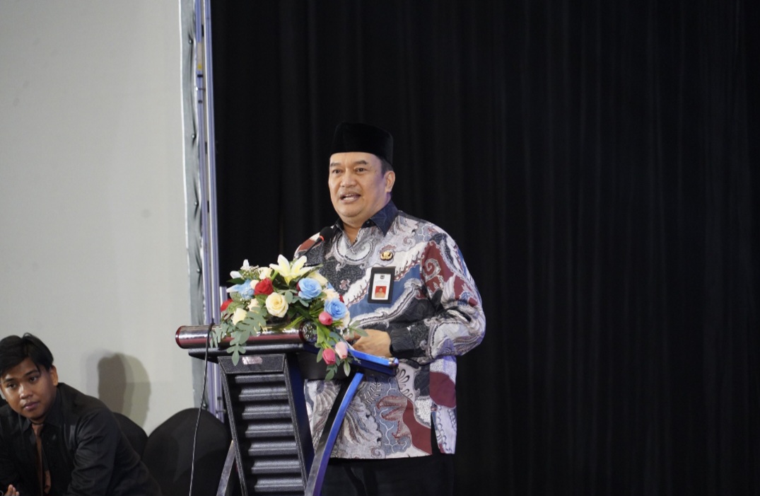 Sekda Budiar Dorong 191 Perawat Universitas Kepanjen Bersaing Global dan Mengabdi di Malang