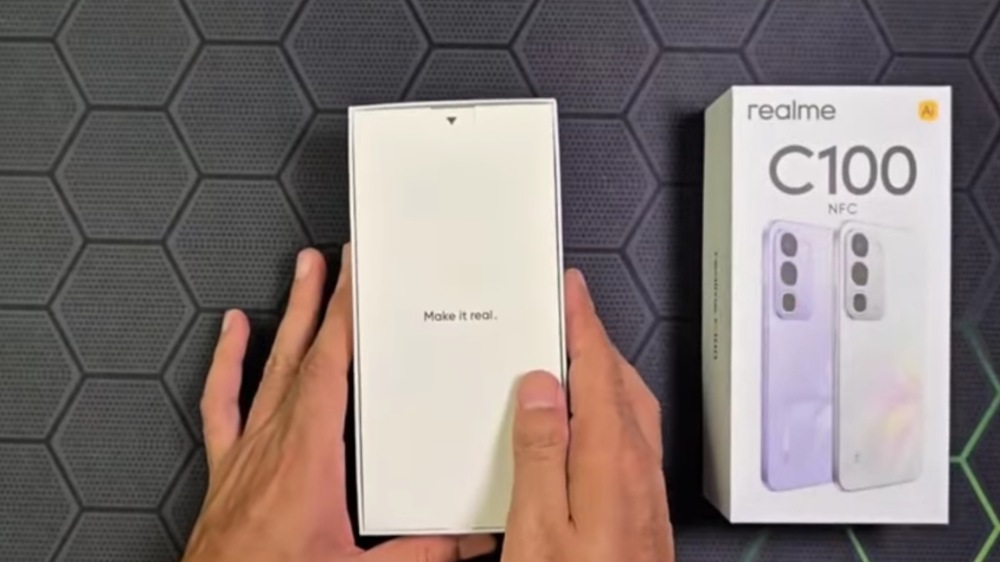 Realme C100 Dibekali Baterai 8.000 mAh dan IP69K, Tapi Kenapa Masih Pakai eMMC?