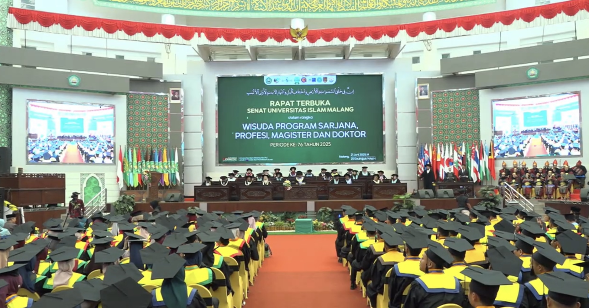 Unisma Wisuda 715 Mahasiswa, Rektor Tegaskan Komitmen Menuju World Class University