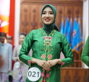 Wisudawan FBIPK Peraih Juara Internasional, Kini Emban Tugas Denok Kenang Semarang