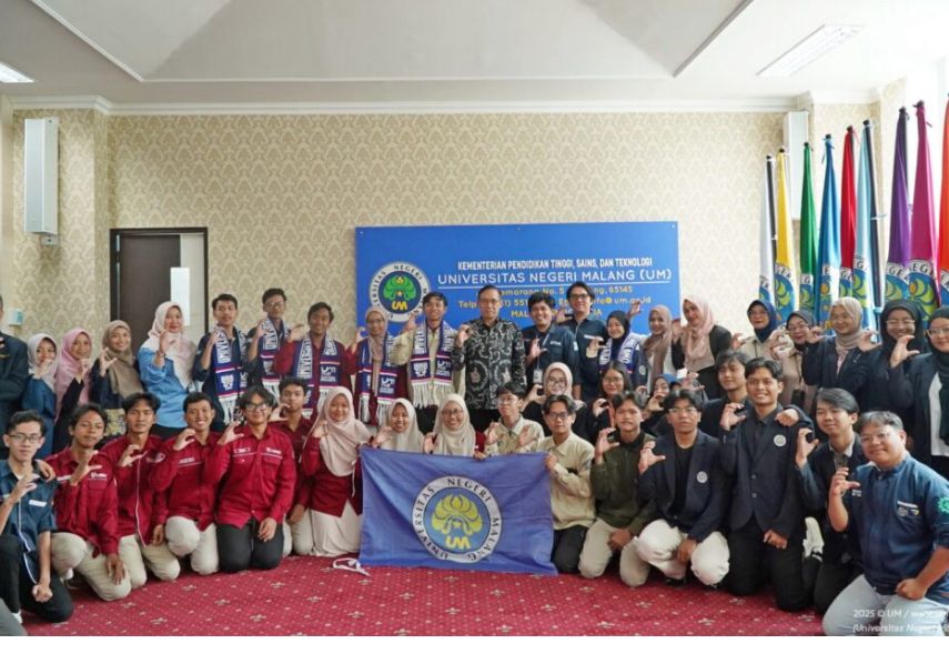 UM Lepas Delegasi Abdidaya Ormawa dan Kontes Kapal Indonesia 2025